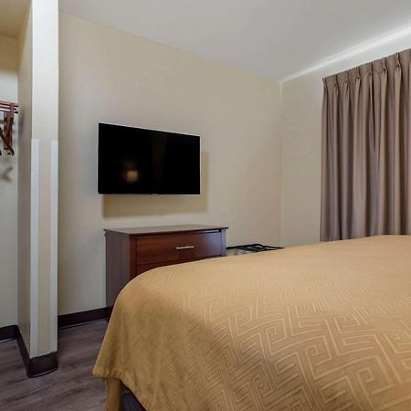 Econo Lodge Inn & Suites Flowood Exterior photo