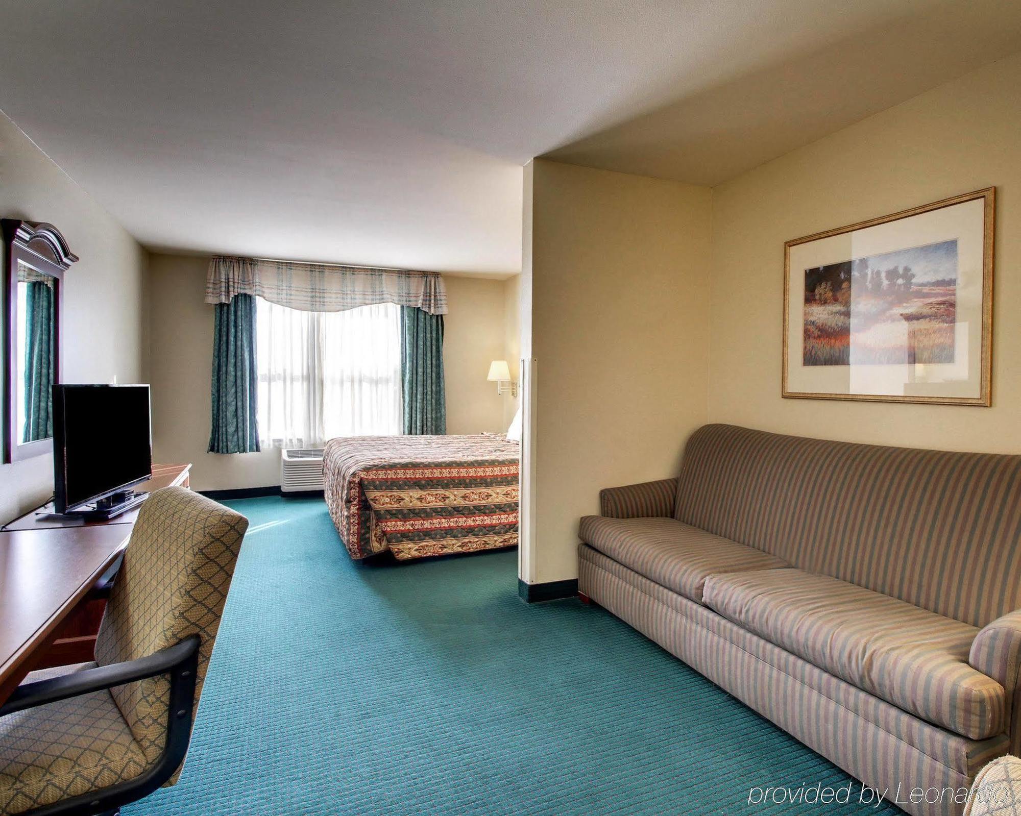 Econo Lodge Inn & Suites Flowood Exterior photo
